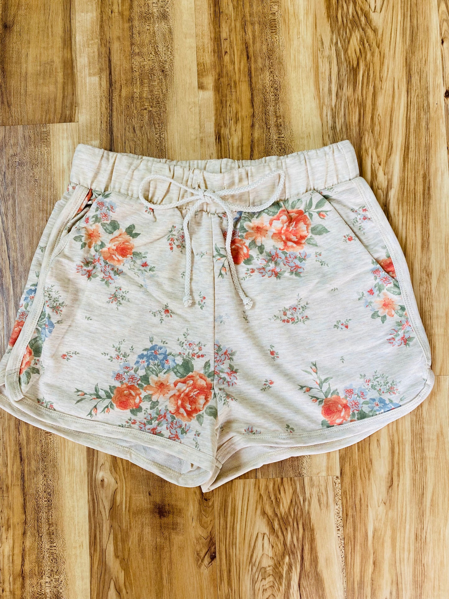 shorts, women's shorts, activewear, floral print, floral print shorts, the bellflower boutique, white, 